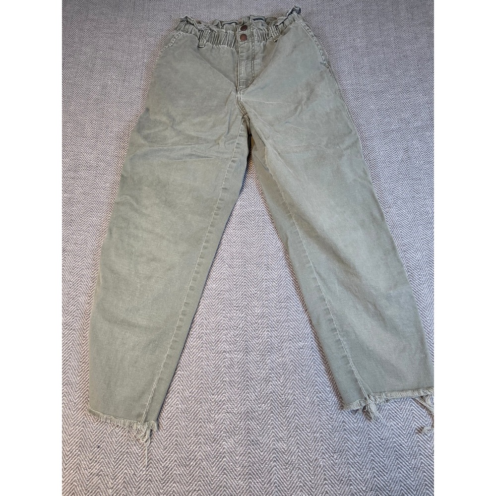 Universal Thread Olive Green Paperbag Waist Frayed Hem Tapered Pants Size 4 - Picture 7 of 10
